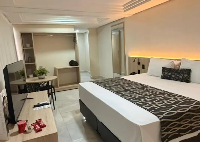 Crystal PlazaHotel Goiania